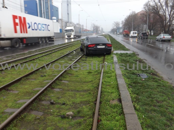 Şofer mut de beat cu maşina de împrumut a provocat un accident violent08 Şofer mut de beat cu maşina de împrumut a provocat un accident violent08