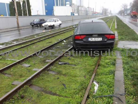 Şofer mut de beat cu maşina de împrumut a provocat un accident violent09 Şofer mut de beat cu maşina de împrumut a provocat un accident violent09