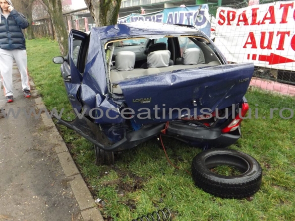 Şofer mut de beat cu maşina de împrumut a provocat un accident violent11 Şofer mut de beat cu maşina de împrumut a provocat un accident violent11