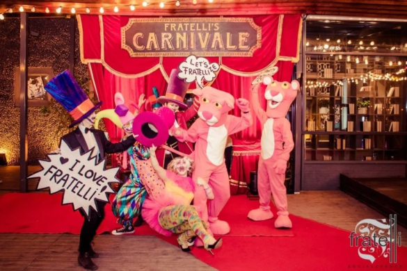 Atmosferă festivă, măşti, costume şi muzică, doar la Carnavalul din Fratelli FOTO