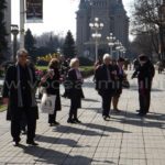 De-8-martie-membrii-PP-DD-au-ieșit-în-Piața-Operei28