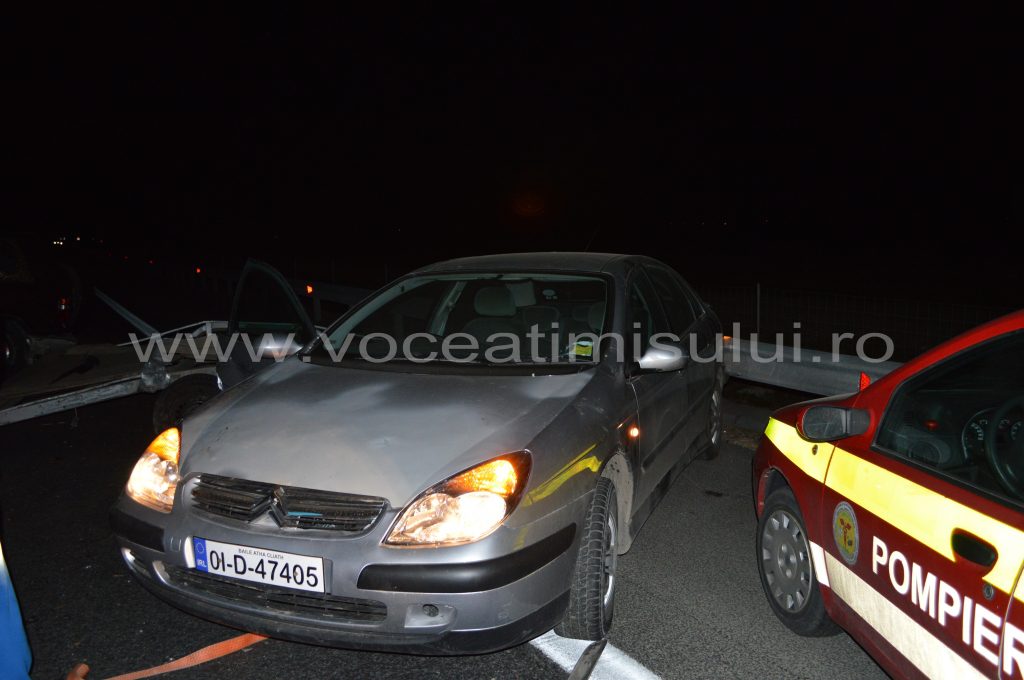 Doi ţigani au blocat traficul pe autostrada A122 Doi ţigani au blocat traficul pe autostrada A122