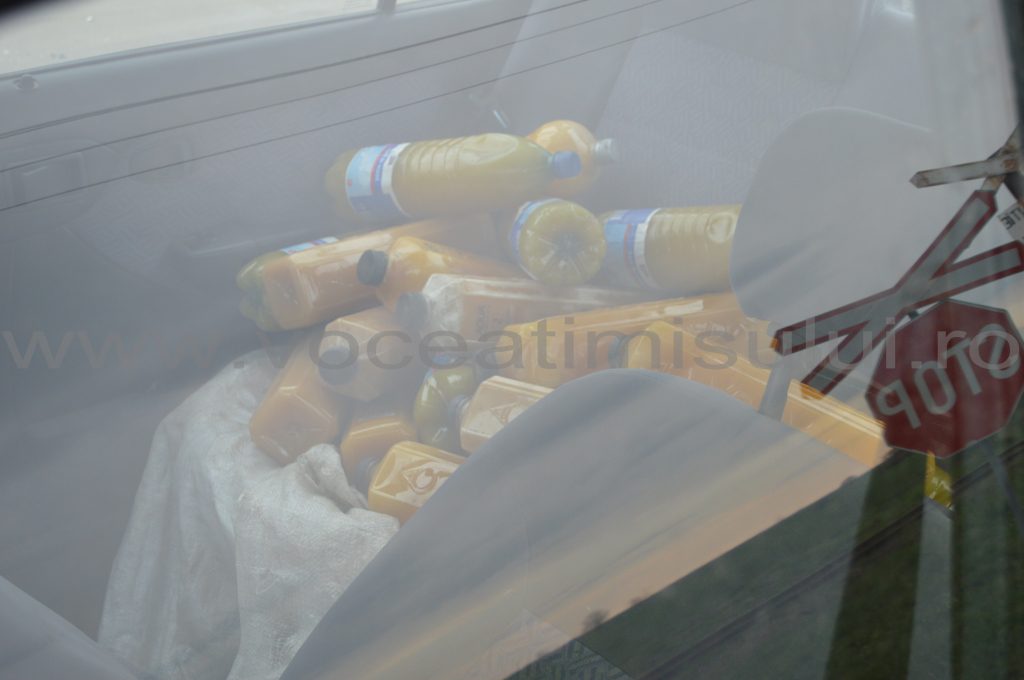 Două maşini s au lovit frontal aproape de Timişoara17 Două maşini s au lovit frontal aproape de Timişoara17