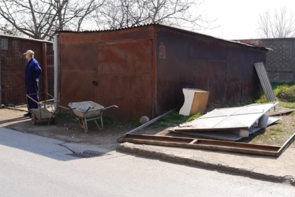 A început demolarea garajelor! Prima stradă-Aurel Podeanu