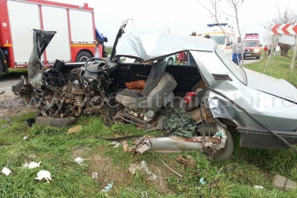 Urmărire ca-n filme urmată de un accident între Timişoara şi Parţa. Un poliţist de frontieră beat, urmărit de poliţie, a omorât un om FOTO+VIDEO