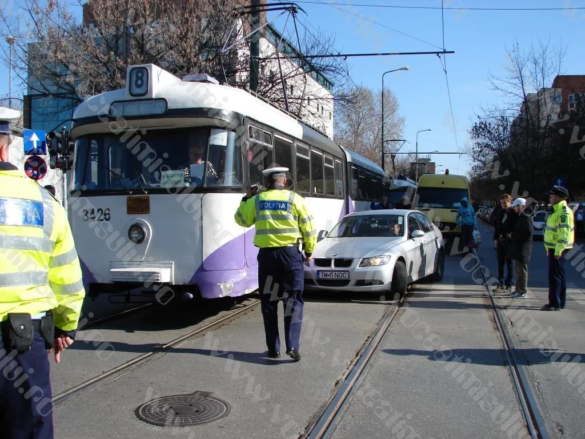 accident tramvai olimpia4 jpg