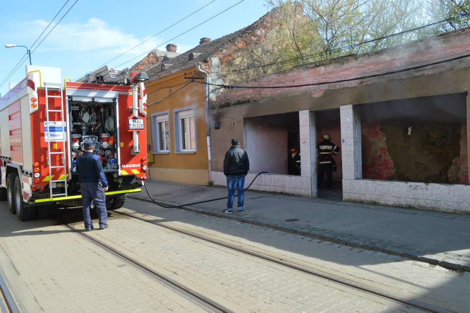 boschetari incendiu piata traian gunoaie 2 boschetari incendiu piata traian gunoaie 2