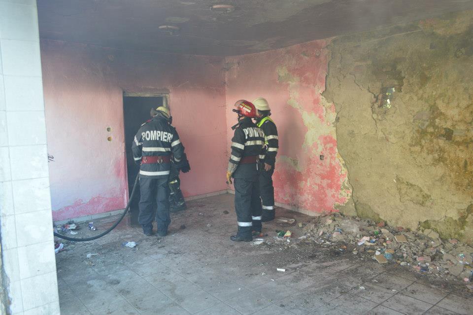 boschetari incendiu piata traian gunoaie 4 boschetari incendiu piata traian gunoaie 4