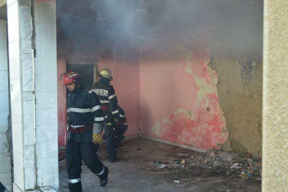 boschetari incendiu piata traian gunoaie 6 boschetari incendiu piata traian gunoaie 6