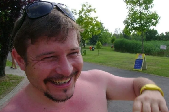 Mascaţii au „rupt uşa” la Casa de Pensii Lugoj. Un angajat a fost „săltat” pentru înşelăciune, fals şi uz de fals