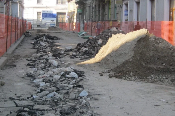 RDS, amendată de Primărie pentru că a distrus trotuarele din Timișoara. „Șantierele din oraș vor fi verificate de polițiști”, anunță Robu