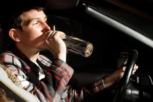 Bărbat din Giarmata, mort de beat şi fără permis de conducere, prins de poliţişti conducând o maşină