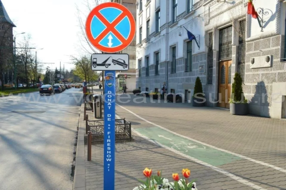 stalpi semne irculatie centru timisoara 5 jpg
