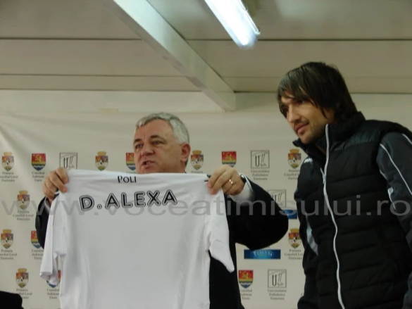 titu bojin tricou dan alexa poli jpg titu bojin tricou dan alexa poli jpg