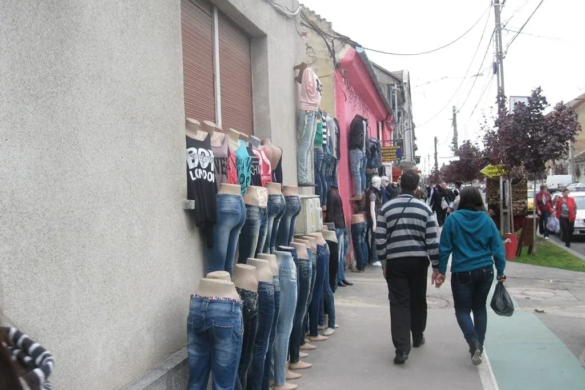 Primele AMENZI pe „Fâşia Gaza”. Poliţia Locală încearcă să facă ordine pe strada Brâncoveanu FOTO