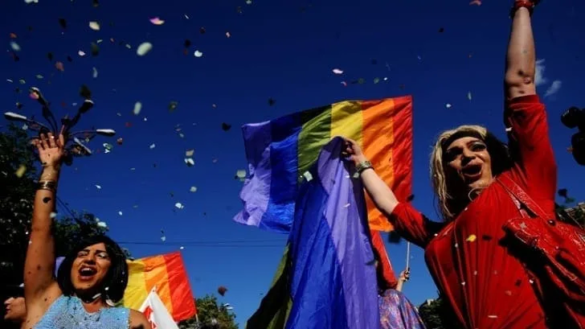gay parade 34721000 34522300 jpg