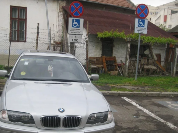 parcare handicapati 1 jpg parcare handicapati 1 jpg