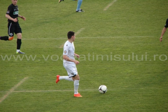 Două penalty-uri, trei „roşii”, presiune şi iz de retrogradare pe Dan Păltinişanu. Poli Timişoara 1-1 Ceahlăul Piatra Neamţ