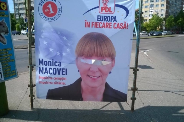 Afișele electorale ale PDL au fost vandalizate. Sămărtinean îi suspectează pe contracandidații electorali FOTO