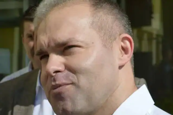 Daniel Funeriu umblă „cu miloaga” pe blogul personal şi pe Facebook. Vezi cum „cerşeşte”, legal, bani de campanie electorală