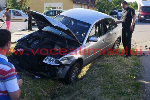 ACCIDENT violent la Giroc! Şase maşini implicate, iar o fetiţă de câţiva anişori a fost transportată la SPITAL! FOTO