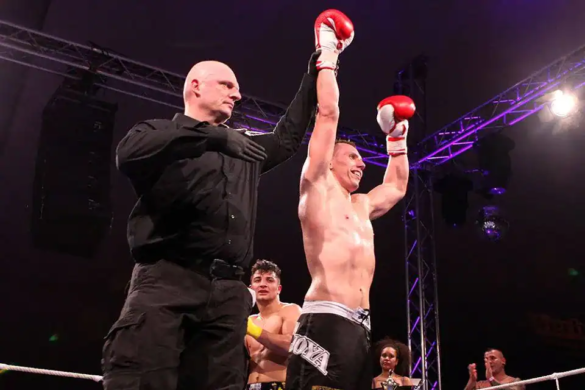 Luptători din 9 ţări se confruntă la ediţia VIP Superkombat, la Mamaia. Timişoreanul Flavius Boiciuc luptă în piramida mondială, la debut!