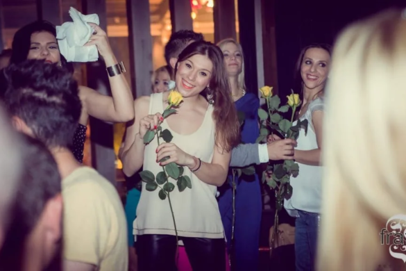 Două zile de petreceri cu flori, cocktailuri multicolore şi multă energie la Fratelli FOTO