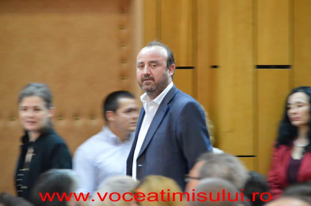 Urale şi aplauze pentru Băsescu019 Urale şi aplauze pentru Băsescu019