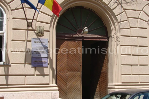 Copil de 13 ani de la LPS Banatul, AGRESAT sexual de doi colegi din cămin cu o coadă de mătură