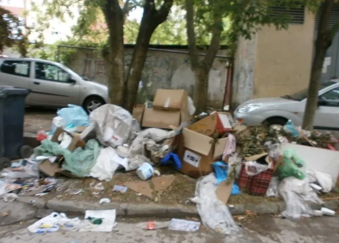 Atenție! Amenzi de 500 de lei pentru depozitarea de moloz și gunoi pe spațiul public