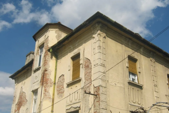 Pare cunoscut? Bărbat trimis în judecată pentru șantaj. ”Cumpăra” locuințe amenințând proprietarii