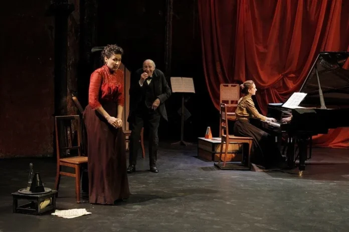 Dacă e iunie, Timişoara are din nou Festivalul European al Spectacolului FEST-FDR LES MÉFAITS DU TABAC2 jpg