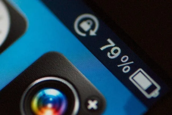 Microsoft are o surpriză pentru posesorii de smartphone-uri! Testează un nou tip de baterie