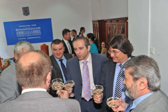 Drăgănescu a fost cooptat de Robu într-o benzinărie. Fostul prefect de Timiș se întoarce în conducerea PNL
