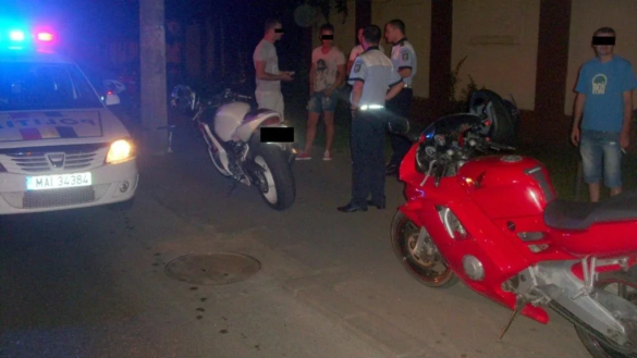foto actiune motociclisti 1 jpg foto actiune motociclisti 1 jpg