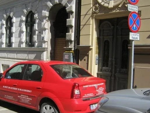 Zis şi făcut! AMENZI pentru şoferii care ocupă locurile de parcare ale riveranilor, în zona centrală a Timişoarei