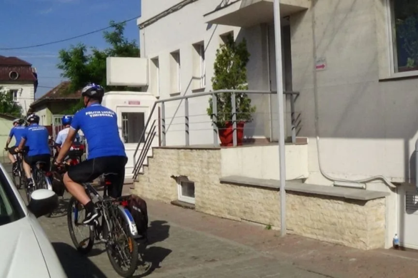 Poliţia locală, în patrule pe biciclete şi motoscutere prin cartierele Timişoarei FOTO