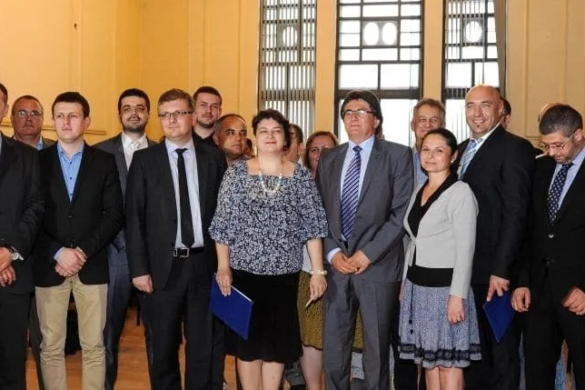 E oficial! PNL, PDL și PNȚCD au semnat protocolul de colaborare la nivel local. Lupta dreptei împotriva PSD a început!