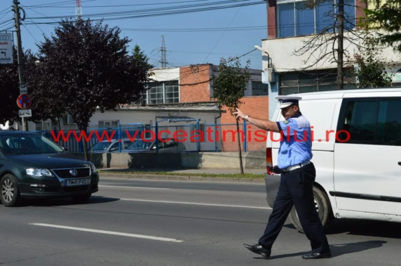 Şoferii ignoranţi şi TUPEIŞTI opriţi din nou de POLIŢIE30 jpg