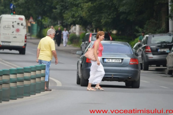 Pietonii indisciplinați luați la bani mărunți de oamenii legii din Timiș. Vezi cât va dura acțiunea polițiștilor! FOTO+VIDEO