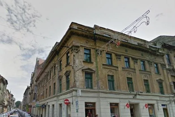 Oraș de 5 stele? Clădirile Timișoarei, tot mai distruse. Unele nu au fost renovate de 100 ani! Cât vor mai rezista?