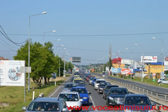 HAOS! Trafic de coşmar şi nervi întinşi la maxim, pe drumul ce leagă Timişoara de Aeroportul Traian Vuia