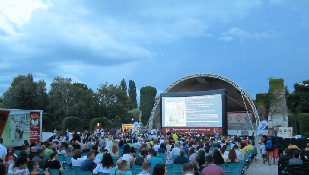 caravana-metropolis-filme-in-aer-liber-parcul-rozelor-3