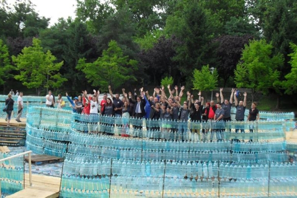 Încă o premieră la Timișoara… un RECORD MONDIAL. Podul de PET-uri a fost inaugurat FOTO