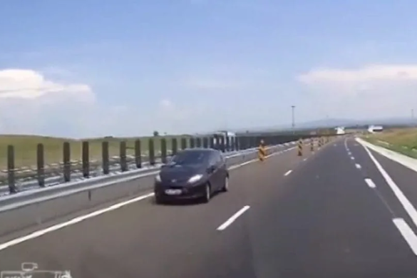 ”FEMEIE! Băăă, tu ești nebună la cap?” Reacția unui șofer când s-a trezit cu o mașină pe CONTRASENS, pe autostradă, lângă LUGOJ! VIDEO