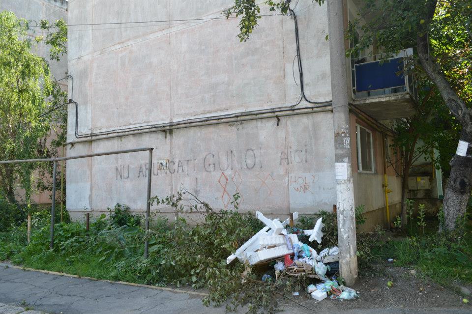 ”Nu-mai-aruncați-GUNOIUL-aici”01