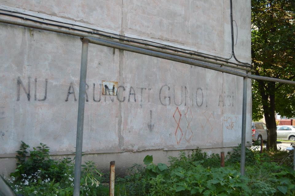 ”Nu-mai-aruncați-GUNOIUL-aici”03