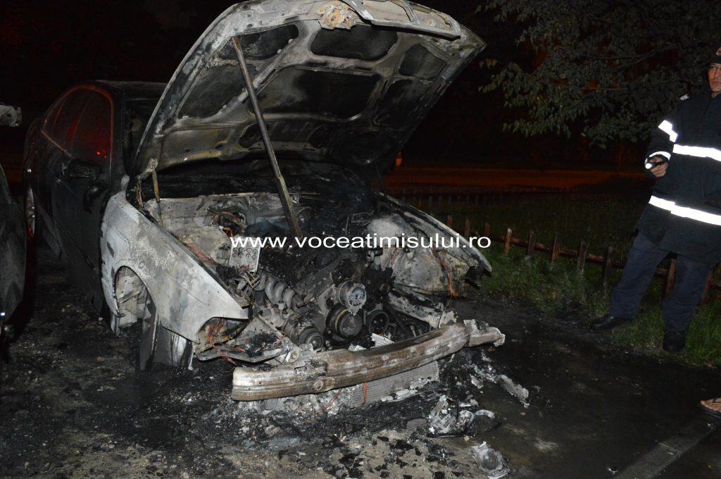 Două BMW uri INCENDIATE13 Două BMW uri INCENDIATE13