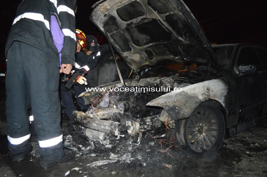 Două BMW uri INCENDIATE18 Două BMW uri INCENDIATE18
