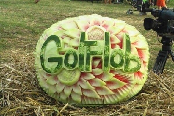 Formația celebrei LEPA BRENA cântă la ultima ediţie a Festivalului Lubeniţei de la Gottlob. Ce se întâmplă din 2015